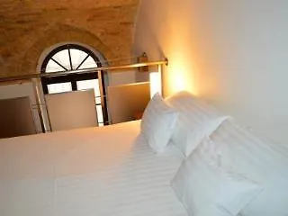 Hotel The Pond 3*